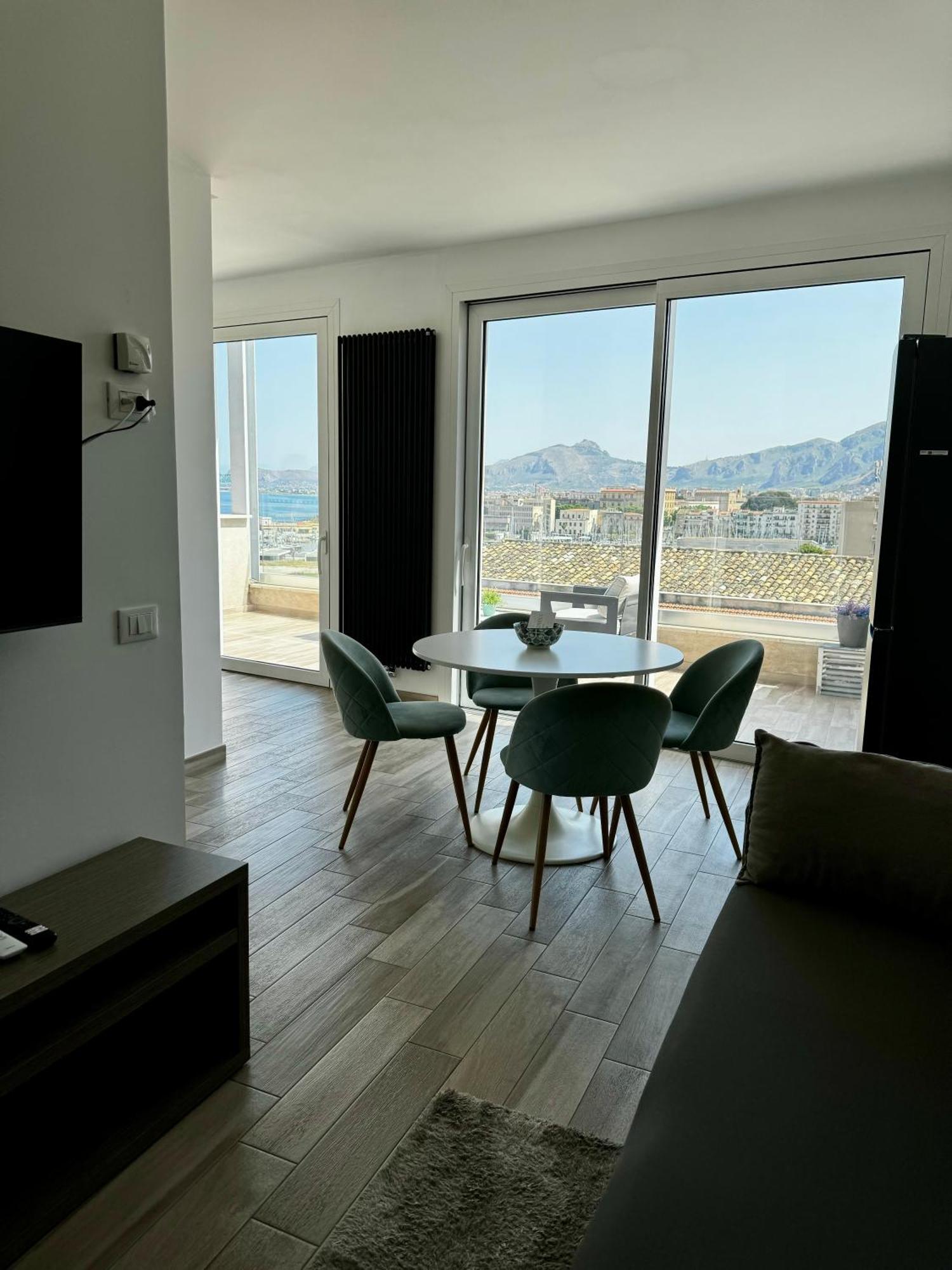 Palermo Inn Marina Exclusive View Bagian luar foto