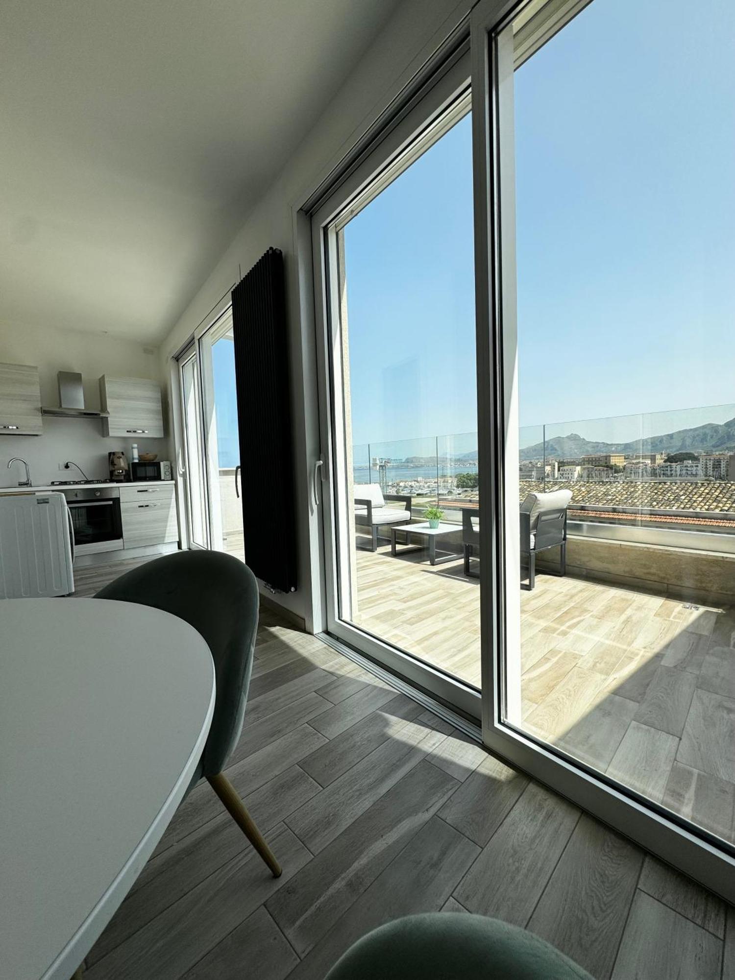 Palermo Inn Marina Exclusive View Bagian luar foto
