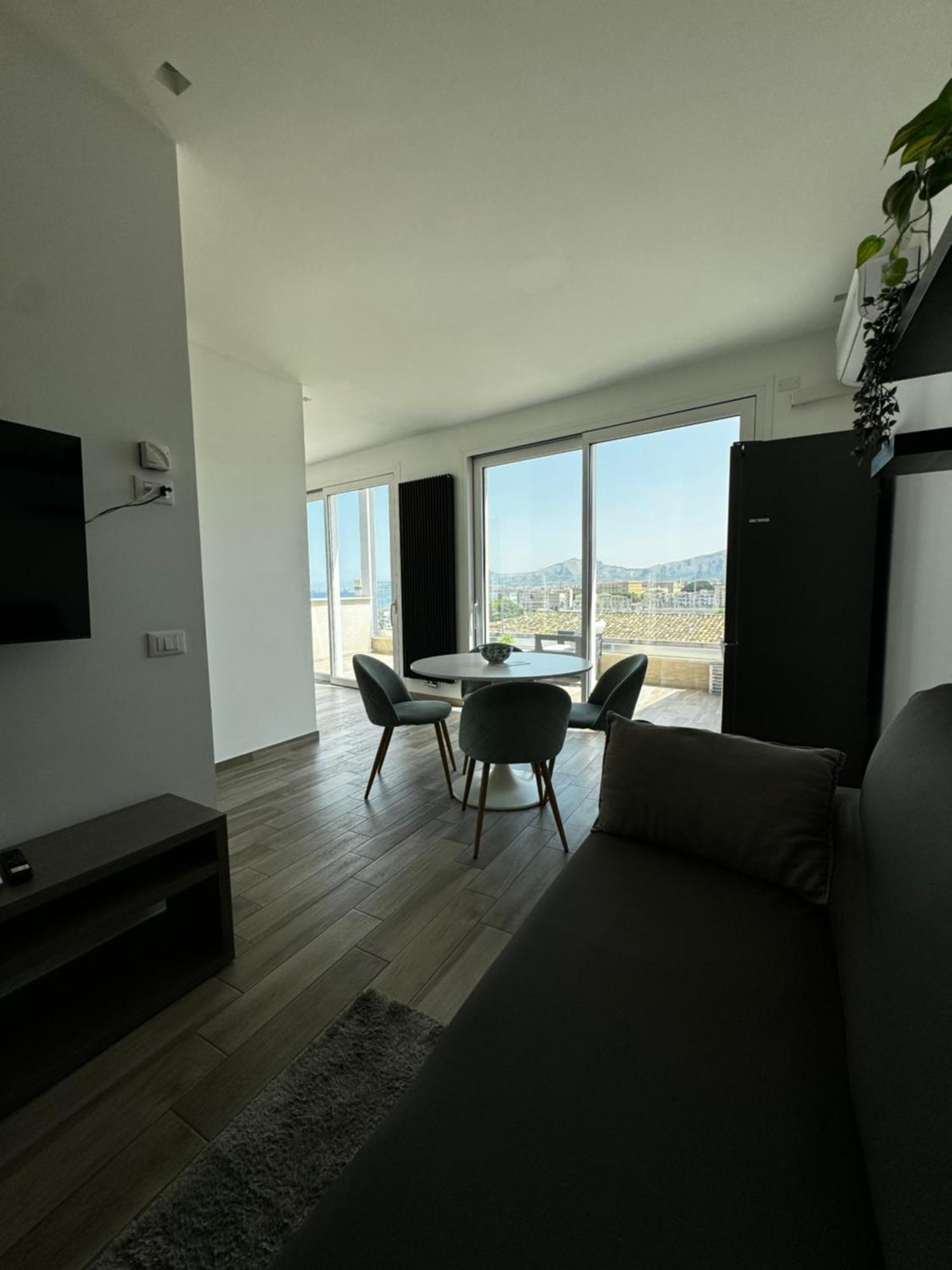 Palermo Inn Marina Exclusive View Bagian luar foto