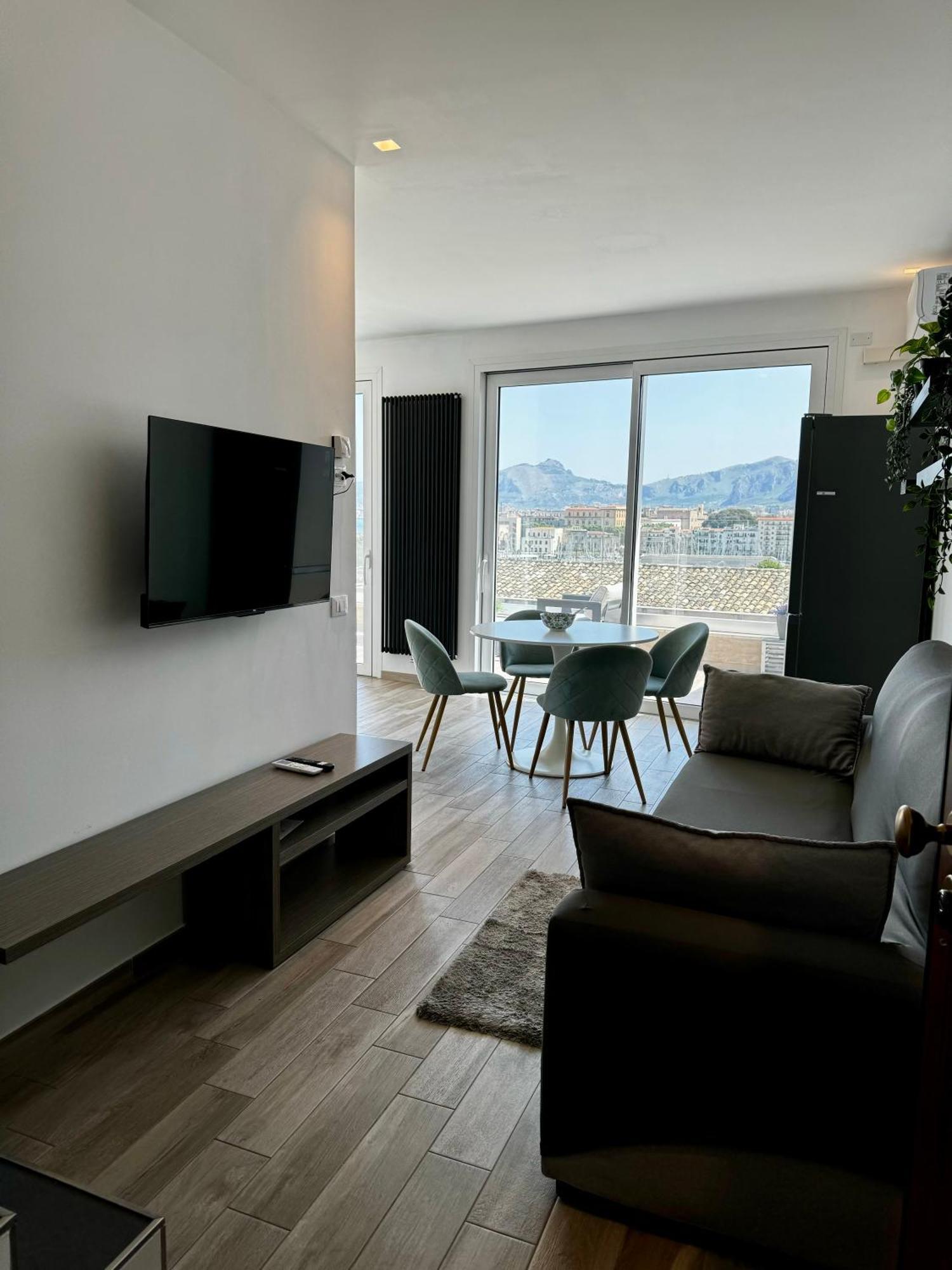 Palermo Inn Marina Exclusive View Bagian luar foto