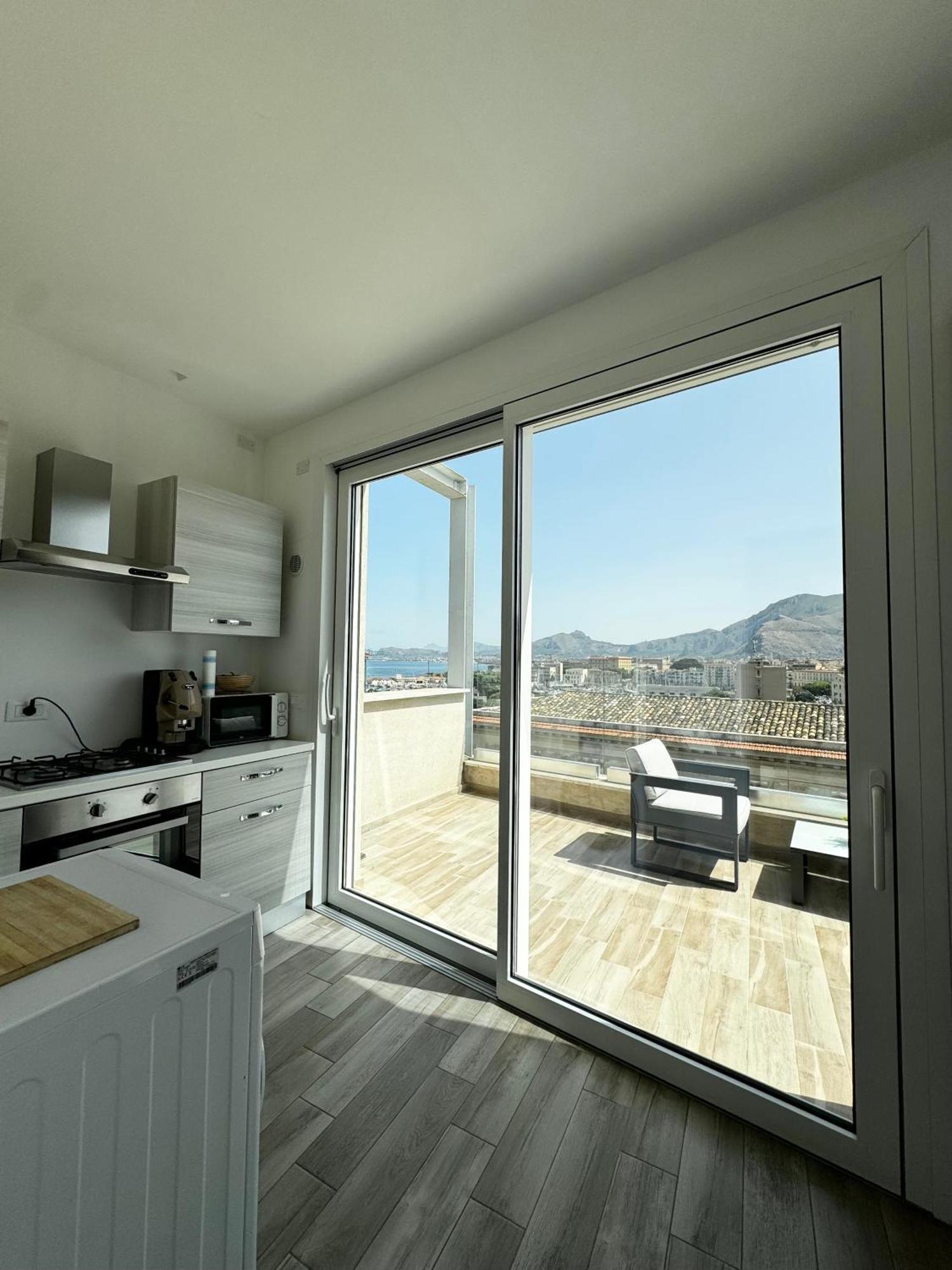 Palermo Inn Marina Exclusive View Bagian luar foto