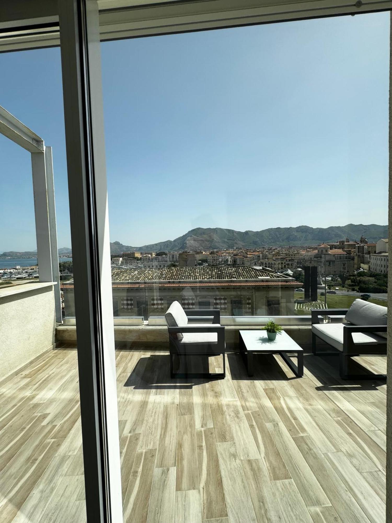 Palermo Inn Marina Exclusive View Bagian luar foto