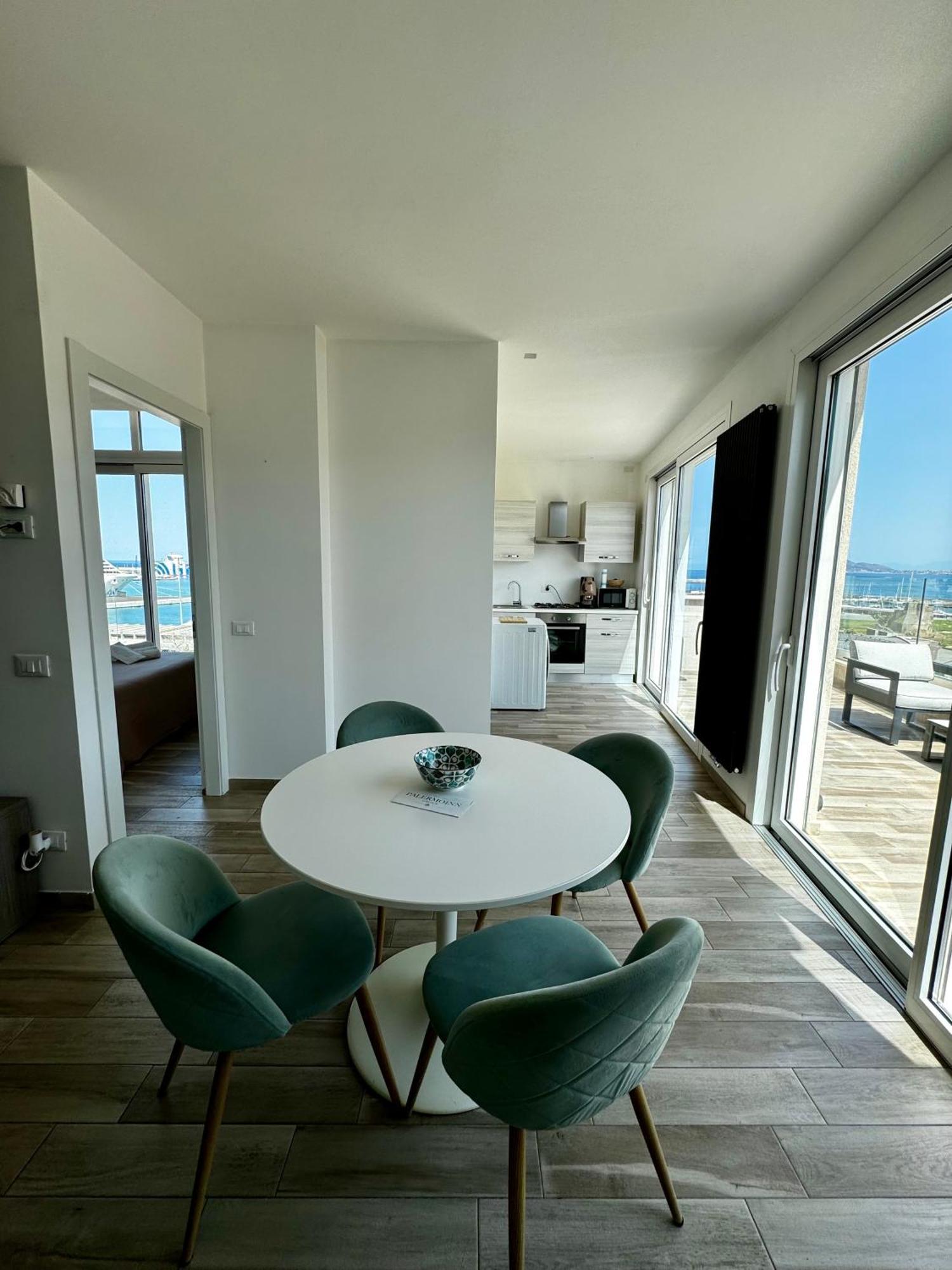 Palermo Inn Marina Exclusive View Bagian luar foto