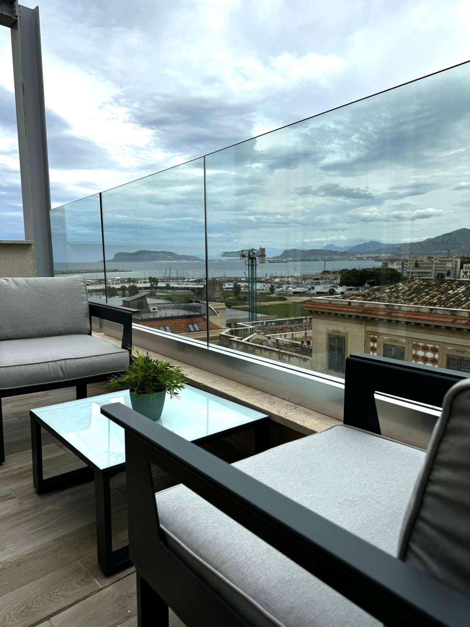 Palermo Inn Marina Exclusive View Bagian luar foto