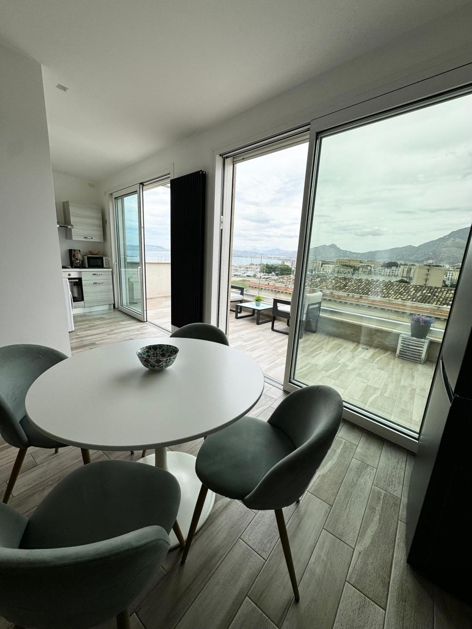 Palermo Inn Marina Exclusive View Bagian luar foto