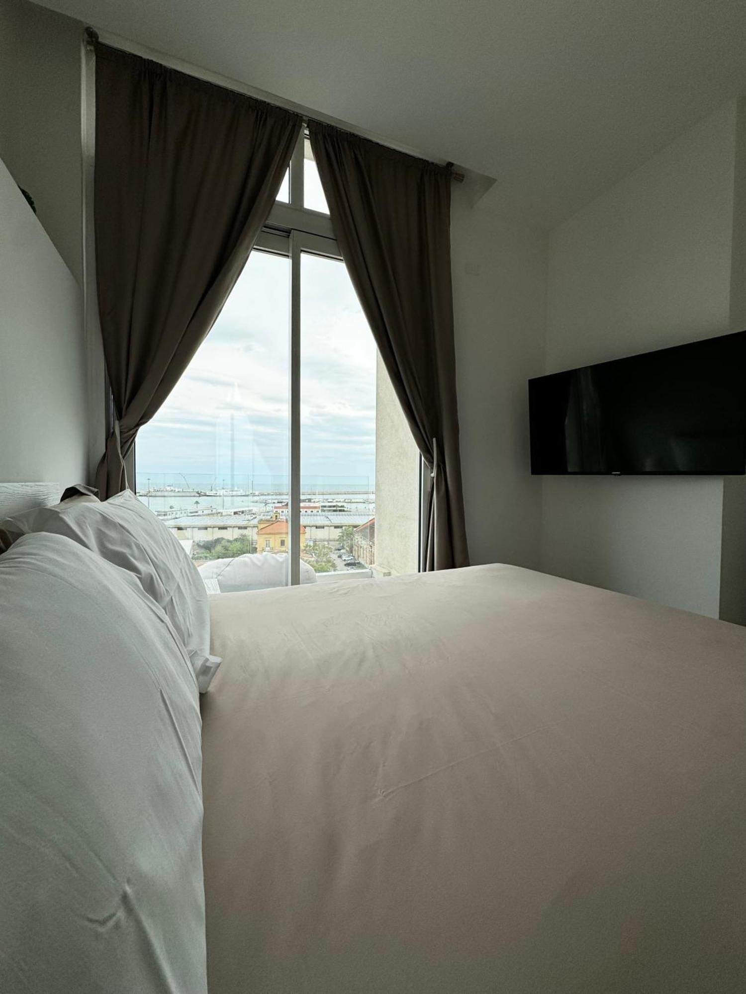 Palermo Inn Marina Exclusive View Bagian luar foto