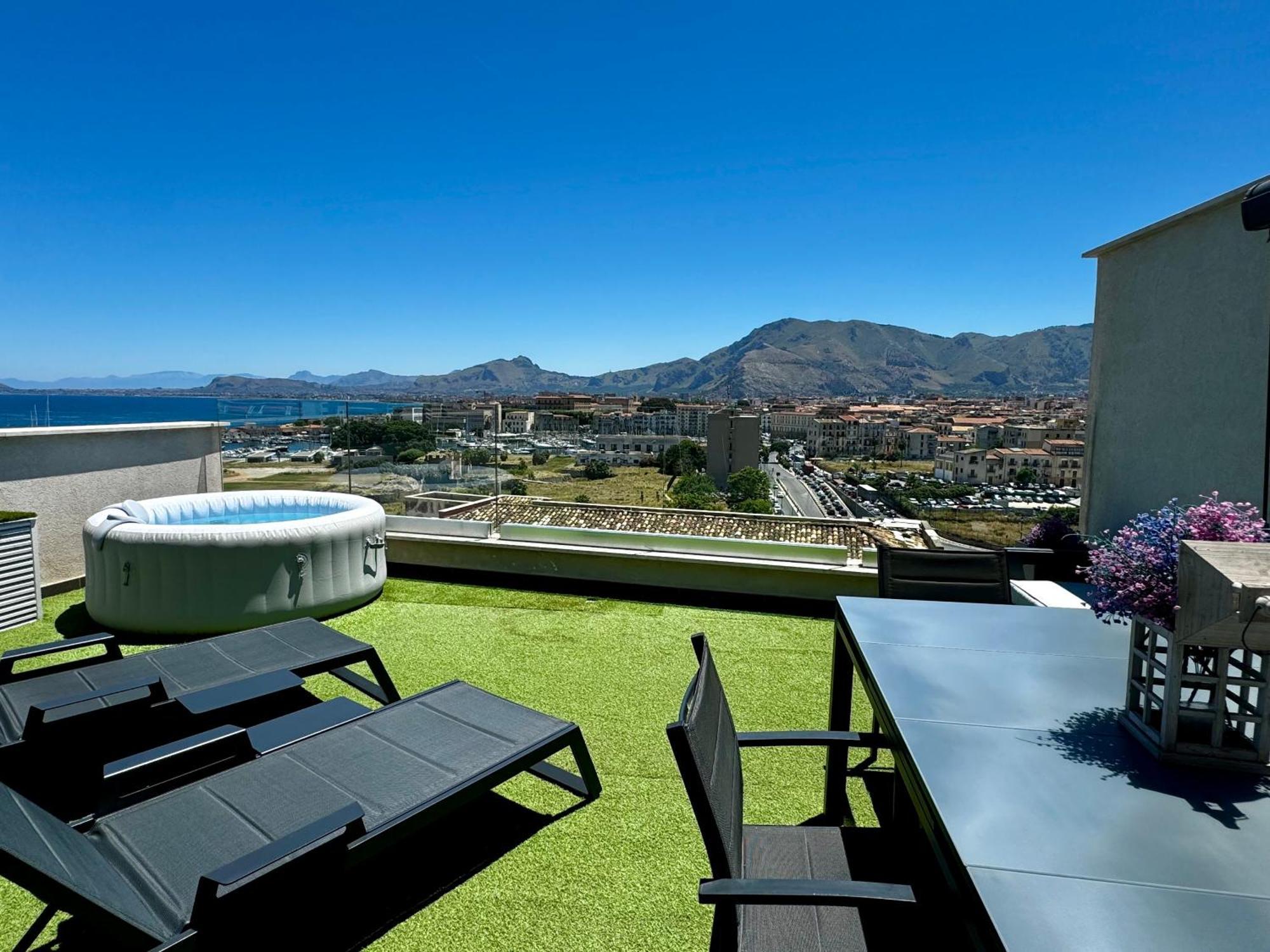 Palermo Inn Marina Exclusive View Bagian luar foto