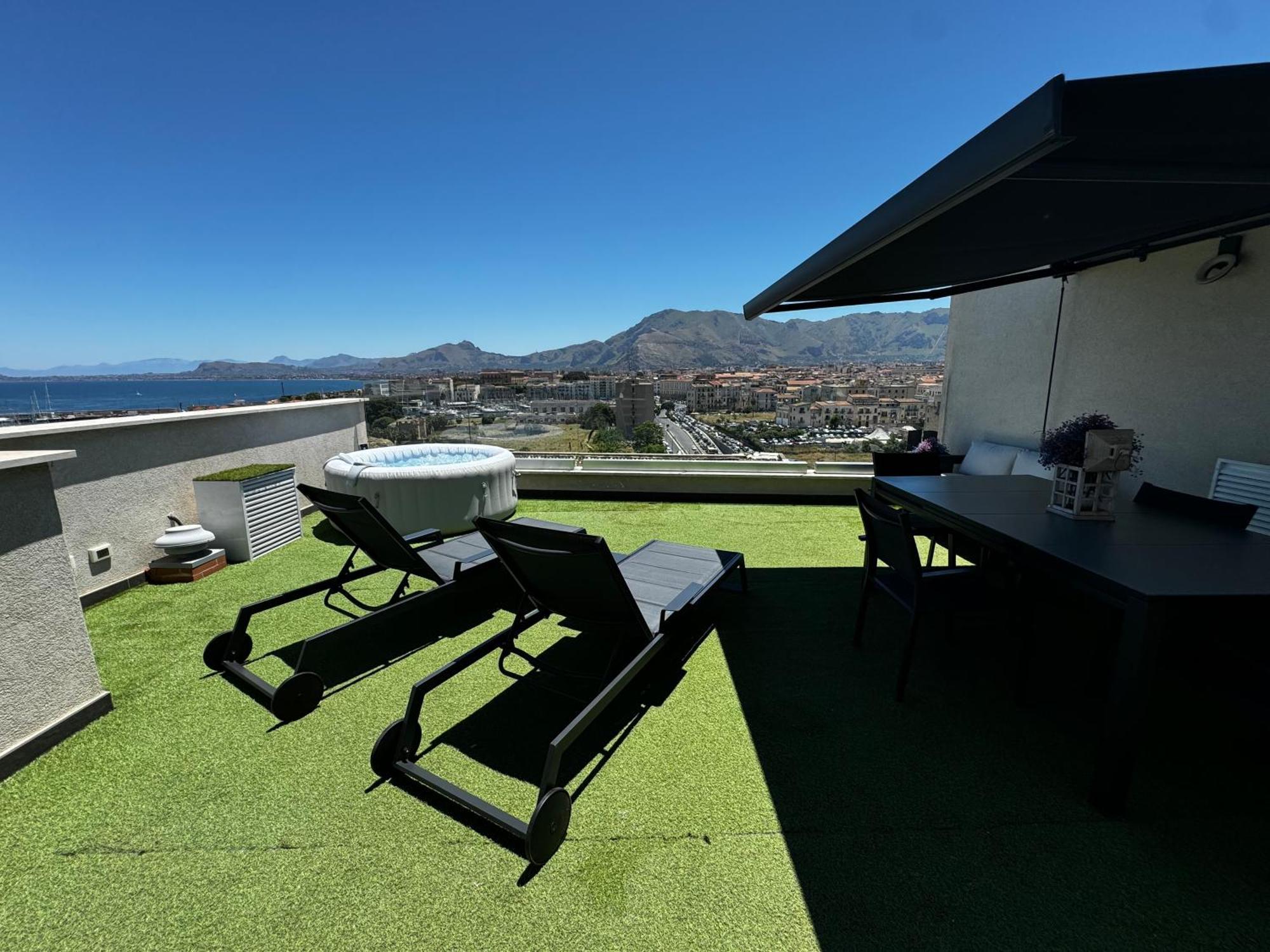 Palermo Inn Marina Exclusive View Bagian luar foto