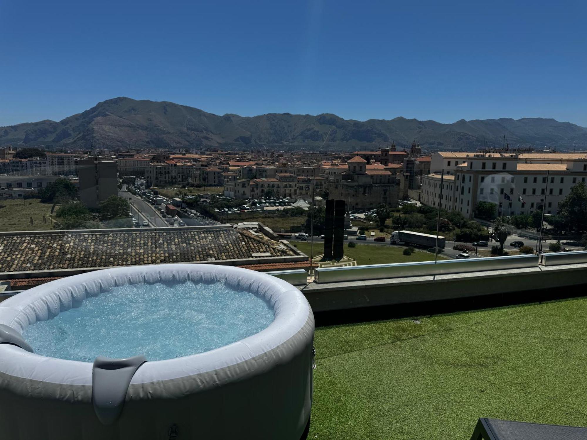 Palermo Inn Marina Exclusive View Bagian luar foto