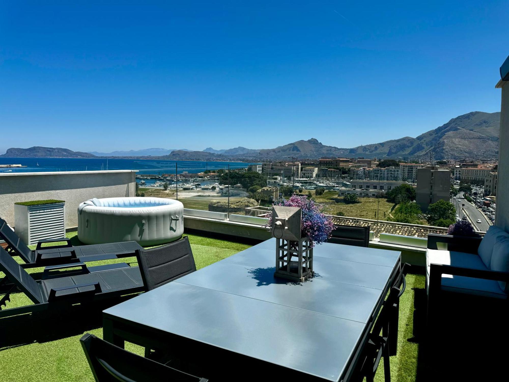 Palermo Inn Marina Exclusive View Bagian luar foto