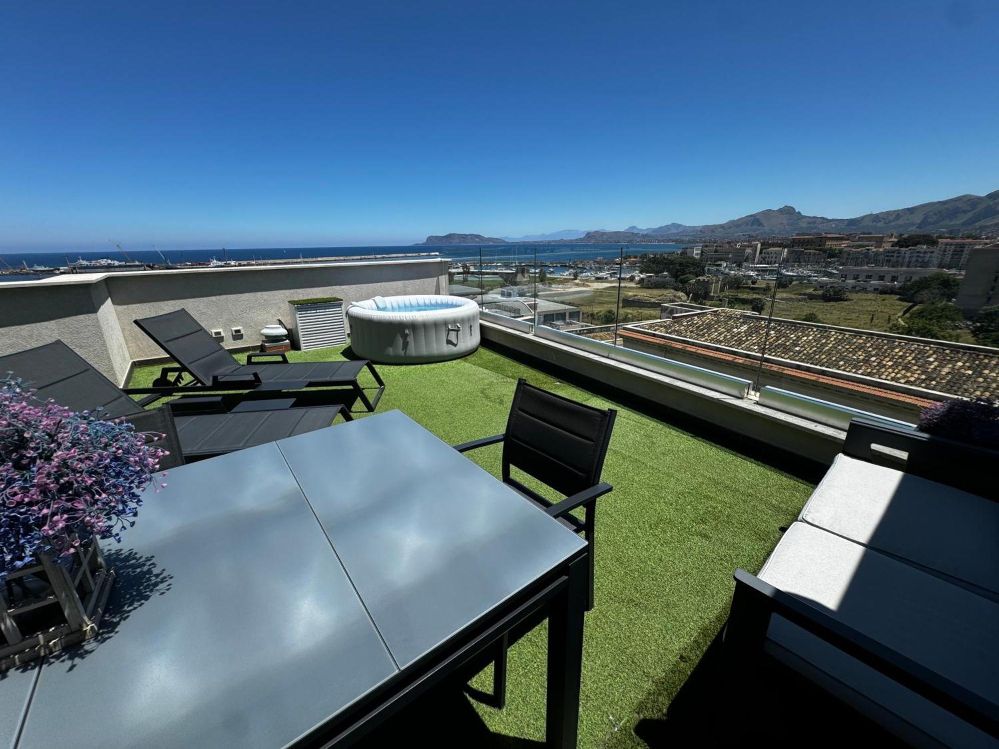 Palermo Inn Marina Exclusive View Bagian luar foto